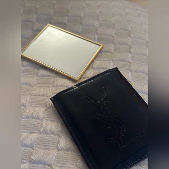 💛YSL Beaute Mirror & Sleeve - Picture 3 of 7